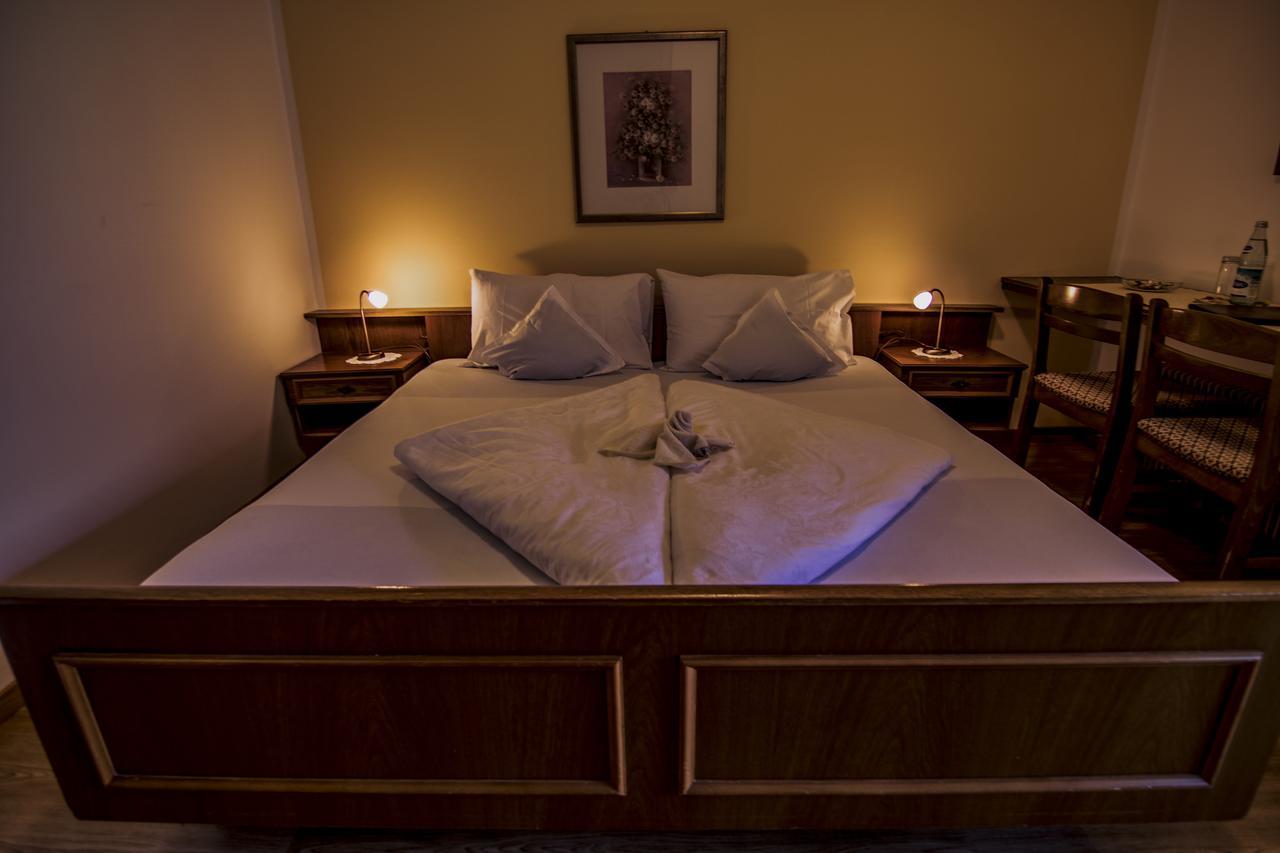 Hotel Gasthof Wastl Аппиано-Сулла-Страда-дель-Вино Экстерьер фото